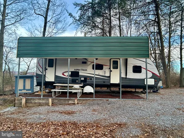 46 Pee Wee Ln, Hedgesville, WV 25427