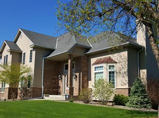 15235 Boulder Pointe Rd, Eden Prairie, MN 55347