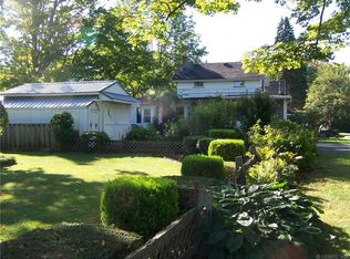 9621 Beachwood Park Dr, Hamlin, NY 14464