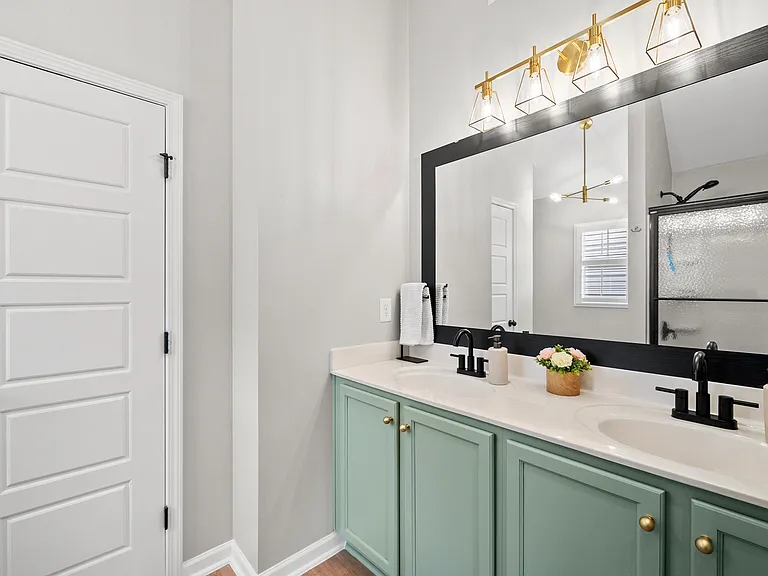 919 Award St — Photo 18