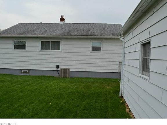 4th image of 16178 Hocking Blvd