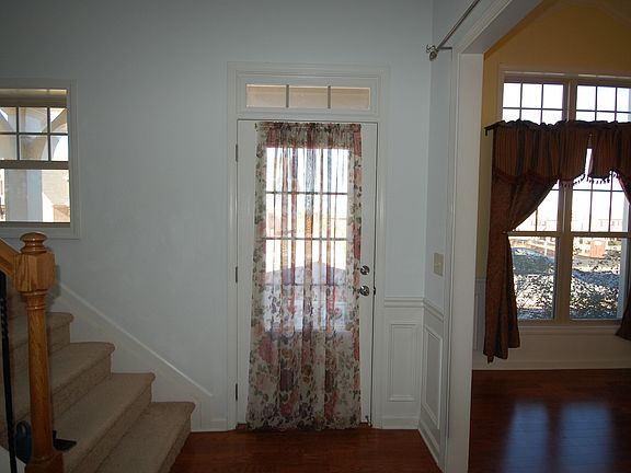 2 Story Foyer 