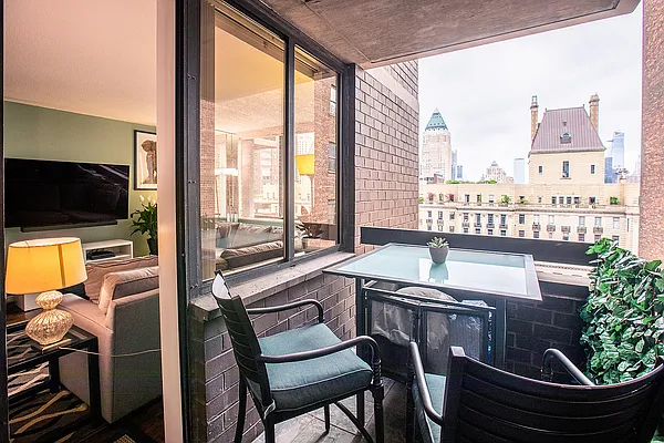 Sold by Hauseit LLC | media 4