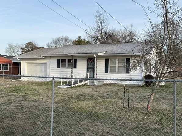 305 W Tennessee St, Caraway, AR 72419