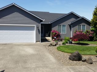 307 Cambridge Dr, Sutherlin, OR 97479