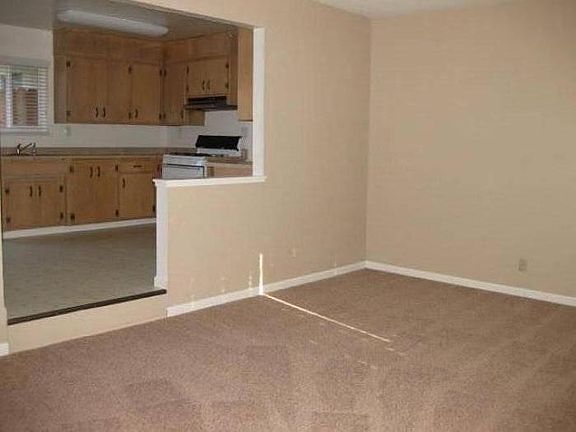 2nd image of 308 Montrose Dr APT B
