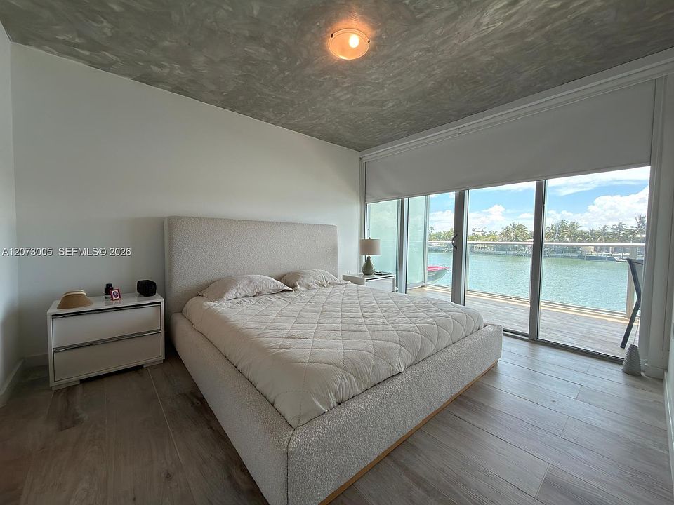 1st image of 6620 Indian Creek Dr APT 209