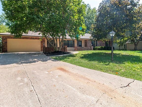 5th image of 1109 Mockingbird Ct