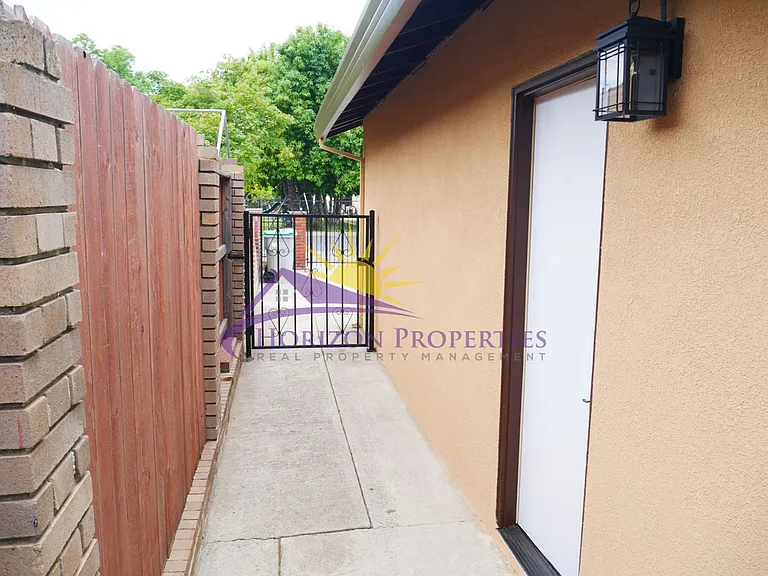 1405 Lisbon Ave — Photo 20