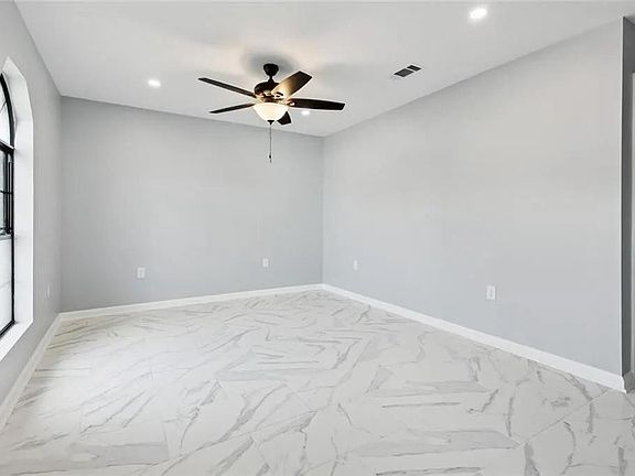5th image of 7821 Alma St