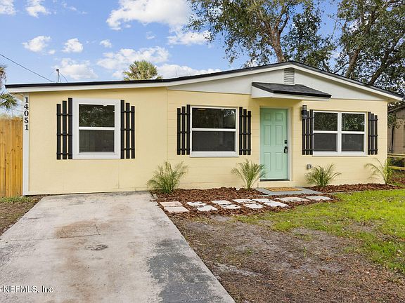 3rd image of 14051 CLARIDGE Road N