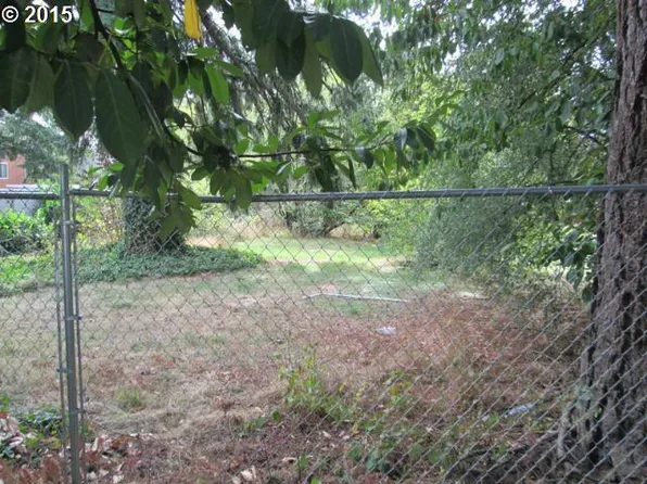 12800 SE Sherman St, Portland, OR 97233