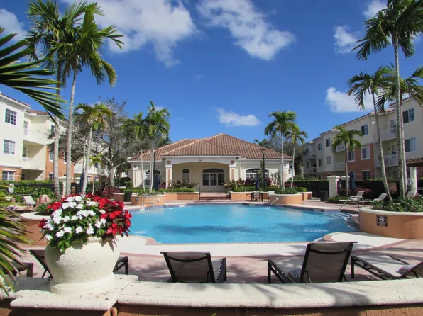 9873 Baywinds Dr, West Palm Beach, FL