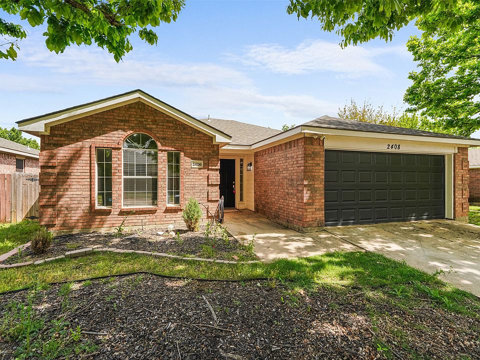 1st image of 2408 Castle Ridge Dr
