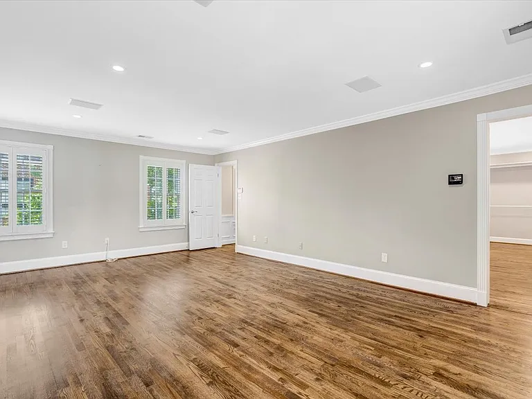 303 S Union St — Photo 37