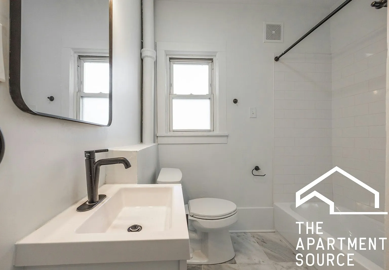 2301 North Leavitt Street, Unit 3F — Photo 3