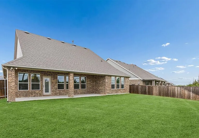 2513 Loudon St W — Photo 31