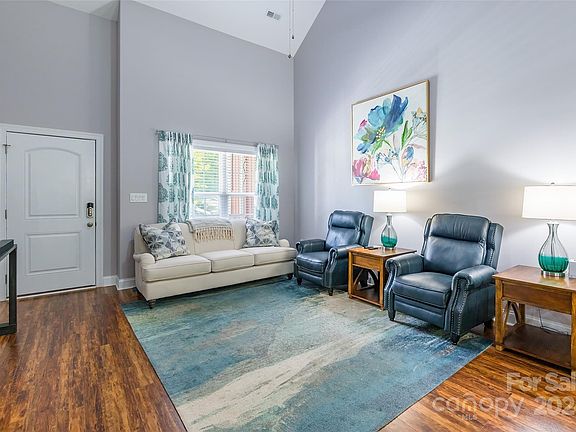 5th image of 714 Brynwood Dr
