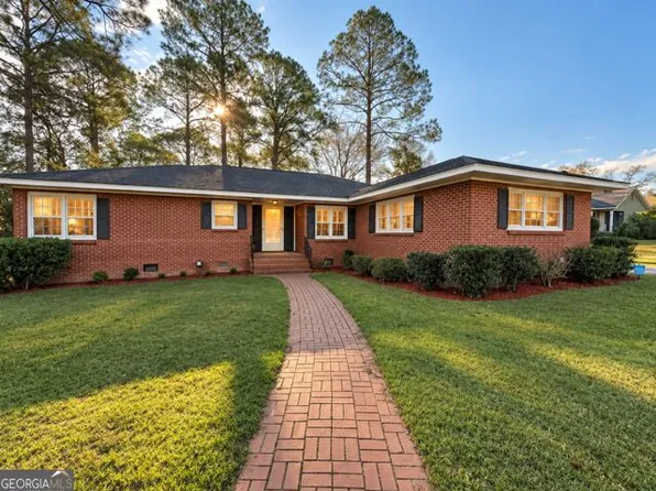 1221 Ridge Ave N, Tifton, GA 31794