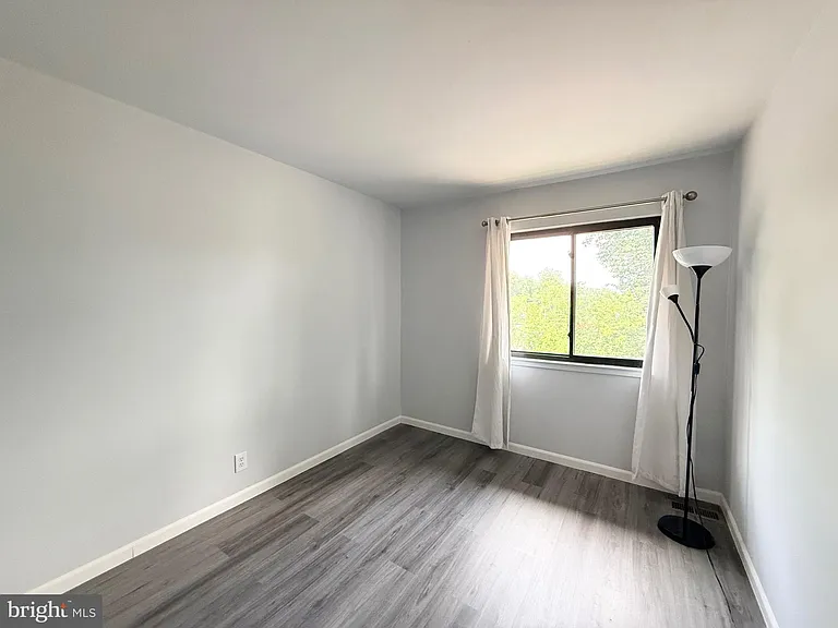2400 Glengyle Dr #265 — Photo 12