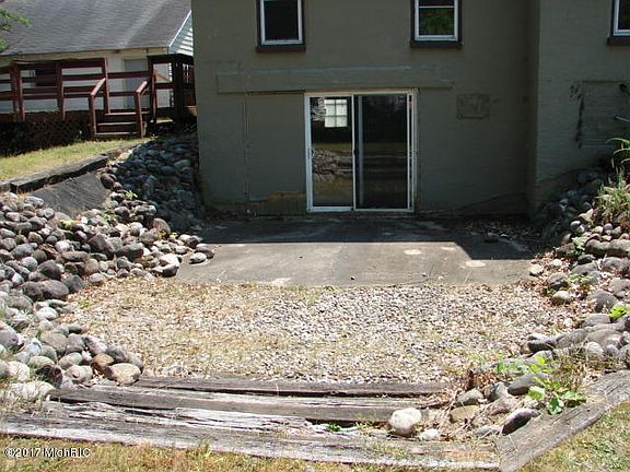 5th image of 166 Barney Blvd