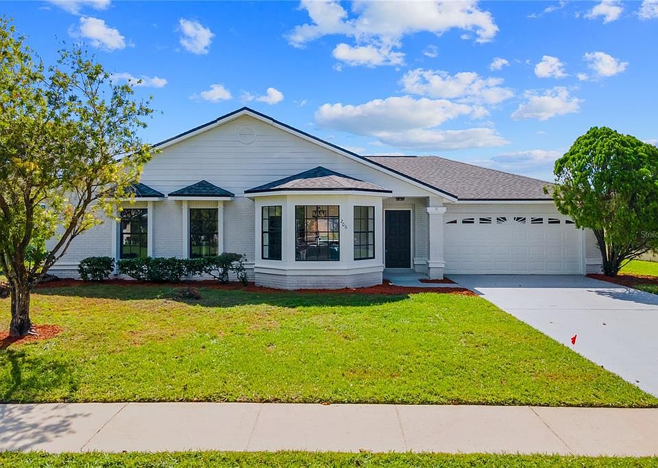 1st image of 206 PALMWOOD COURT