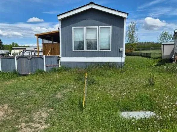 600 14th St #40, Beaverlodge, AB T0H 0C0