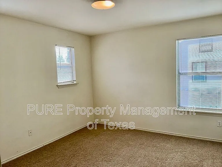 3502 Sandy Brook Dr — Photo 16