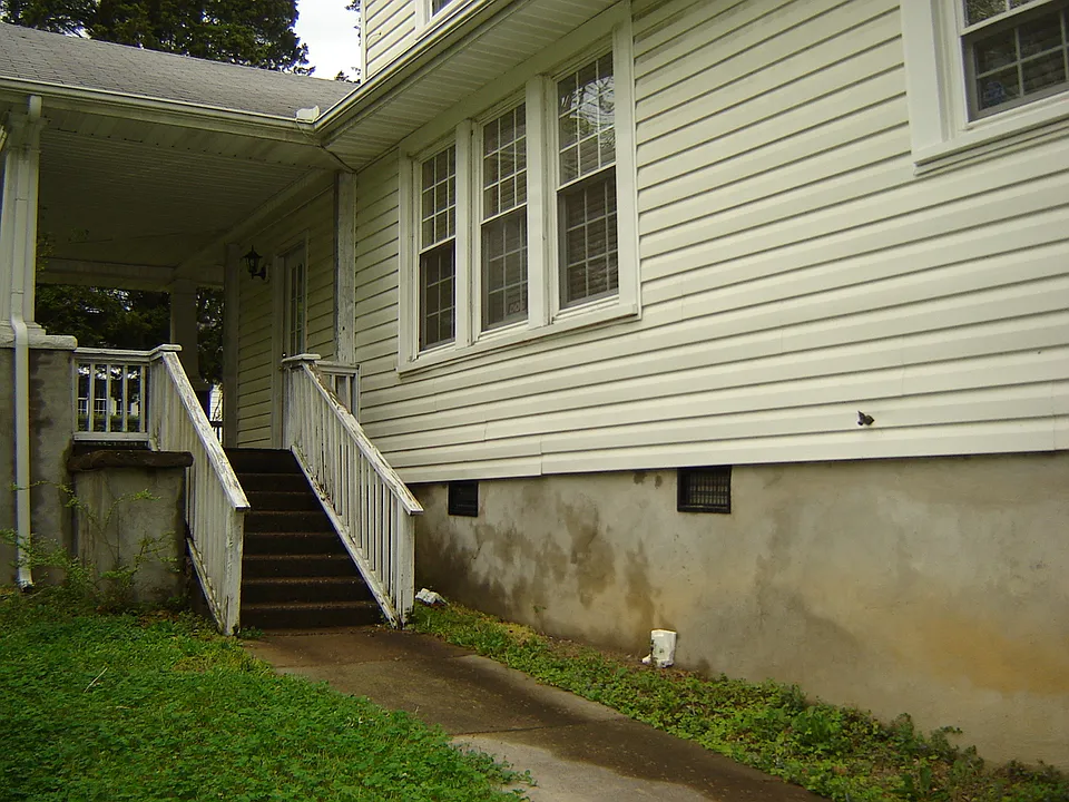 731 Peyton Ave