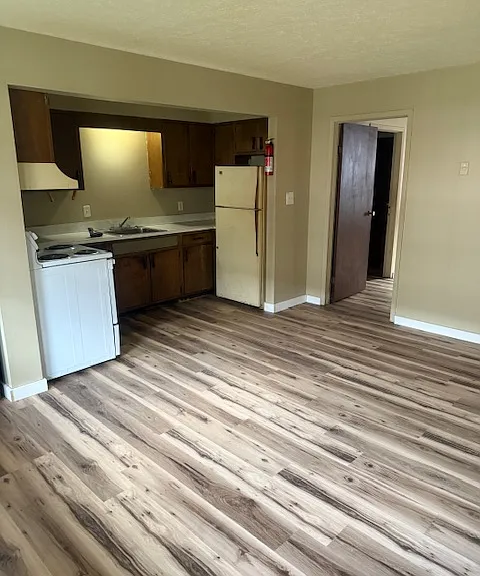 204 N Warren St — Photo 10
