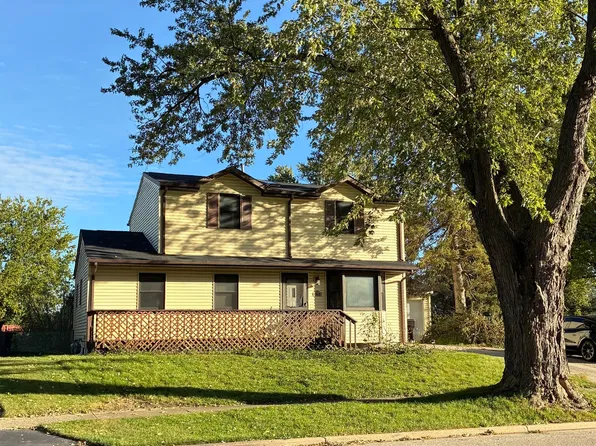 1040 Larkdale Row, Wauconda, IL 60084