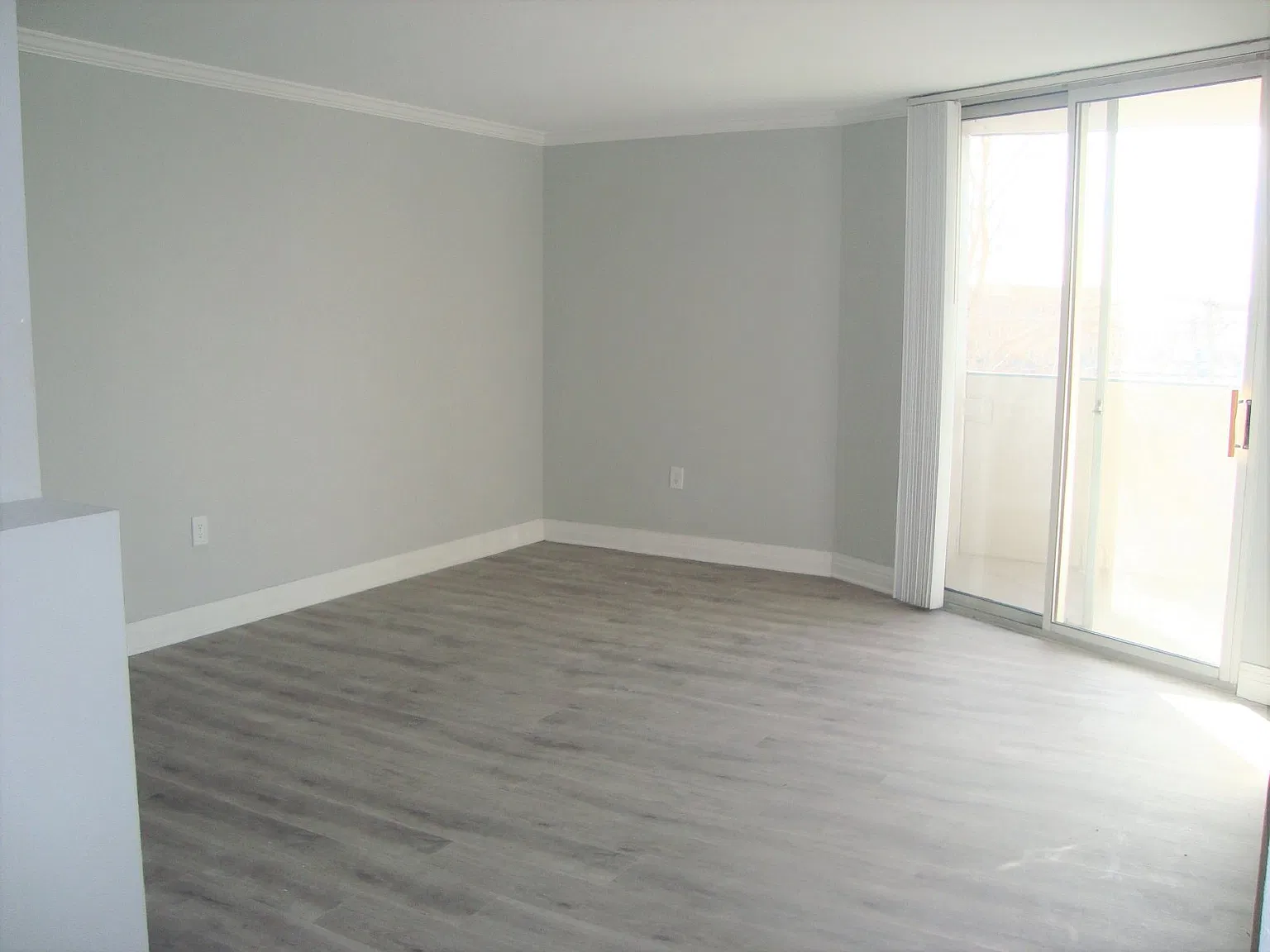 601 W 11th Ave — Photo 3