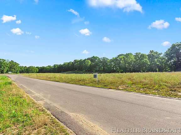 3rd image of 5086 Hickory Pointe Woods SE