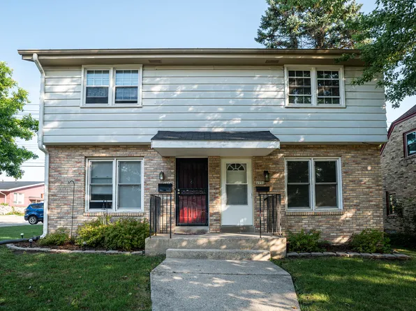 4956 W Midland Dr #4956, Milwaukee, WI 53219