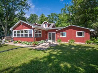 W6983 Oakwood Dr, Wautoma, WI 54982