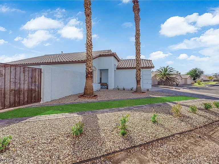 4016 Angel Face St — Photo 4