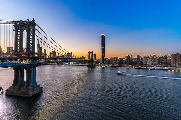 Sold by Compass | media 21