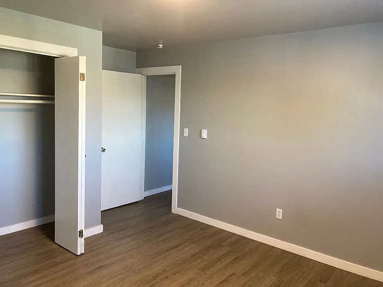 Eagle Court Apartments — Photo 45