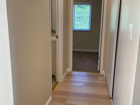 5th image of 1595 Brookvale Dr APT 9