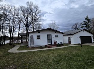 20041 E Chippewa Lake Dr, Evart, MI 49631