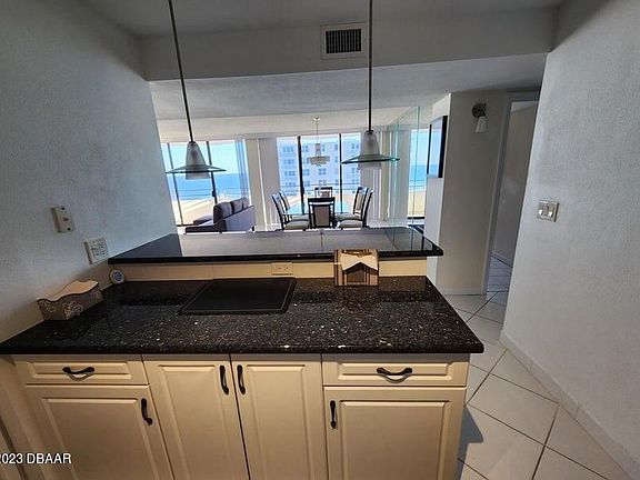 4th image of 2828 N Atlantic Ave #1404