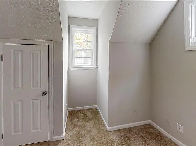 4019 Sherry Ct — Photo 30