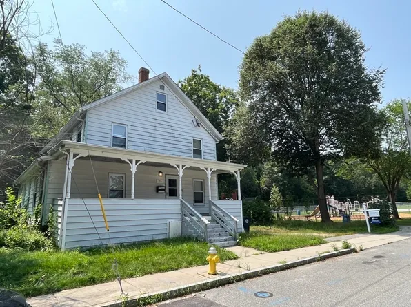 39 Henry St, Southbridge, MA 01550