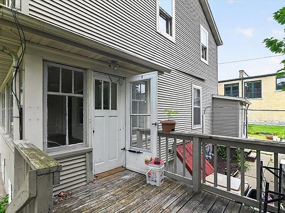 4th image of 137 Proudfit St