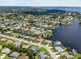 4536 Vinsetta Ave, North Fort Myers, FL 33903