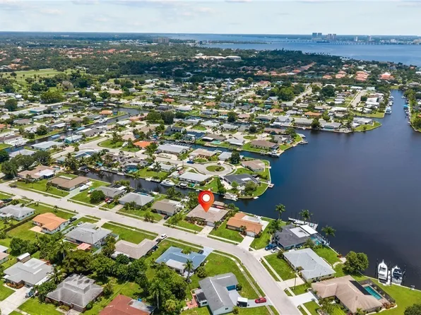 4536 Vinsetta Ave, North Fort Myers, FL 33903