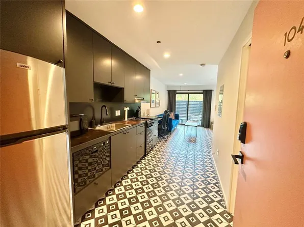 201 Academy Dr, Austin, TX 78704