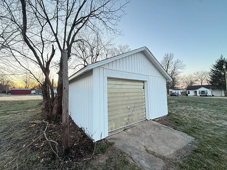 325 W Tyndal St — Photo 6