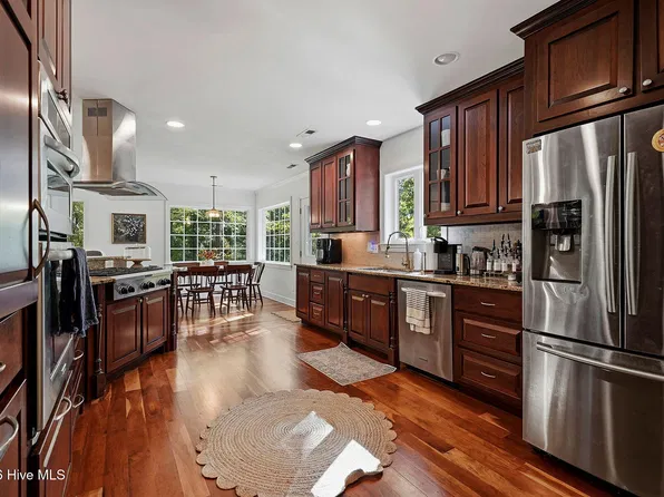 415 River Bluff Drive N, Dunn, NC 28334