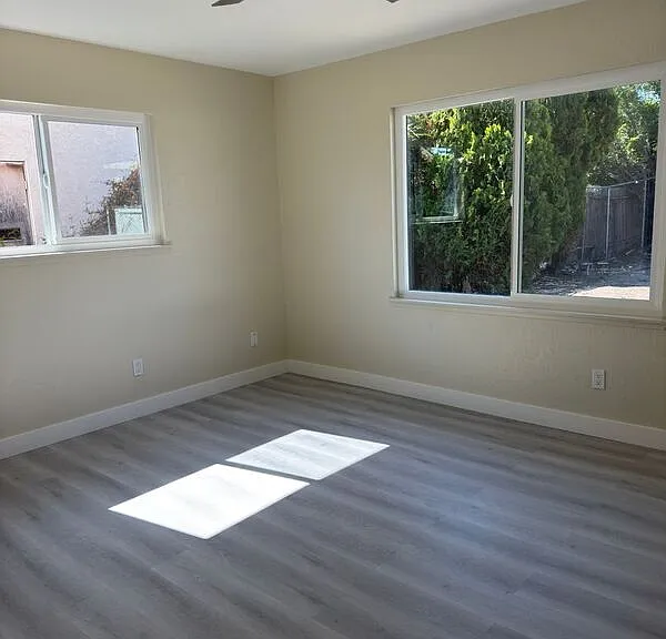17424 Seville Ct — Photo 11